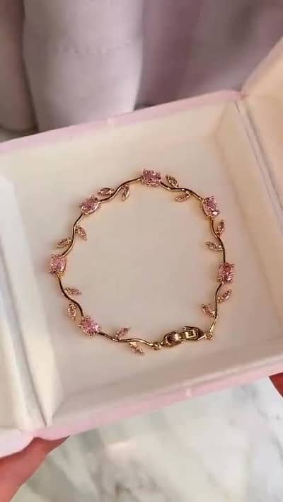 Tulip bracelet