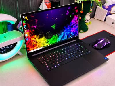 Razer Blade 15 Studio RTX 5000 16GB Dedicated Graphics