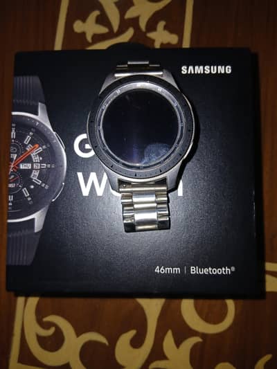 Galaxy Watch Sm-R800 with original charger and box