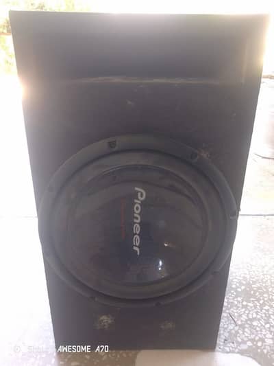 Pioneer woofer with Amplifier