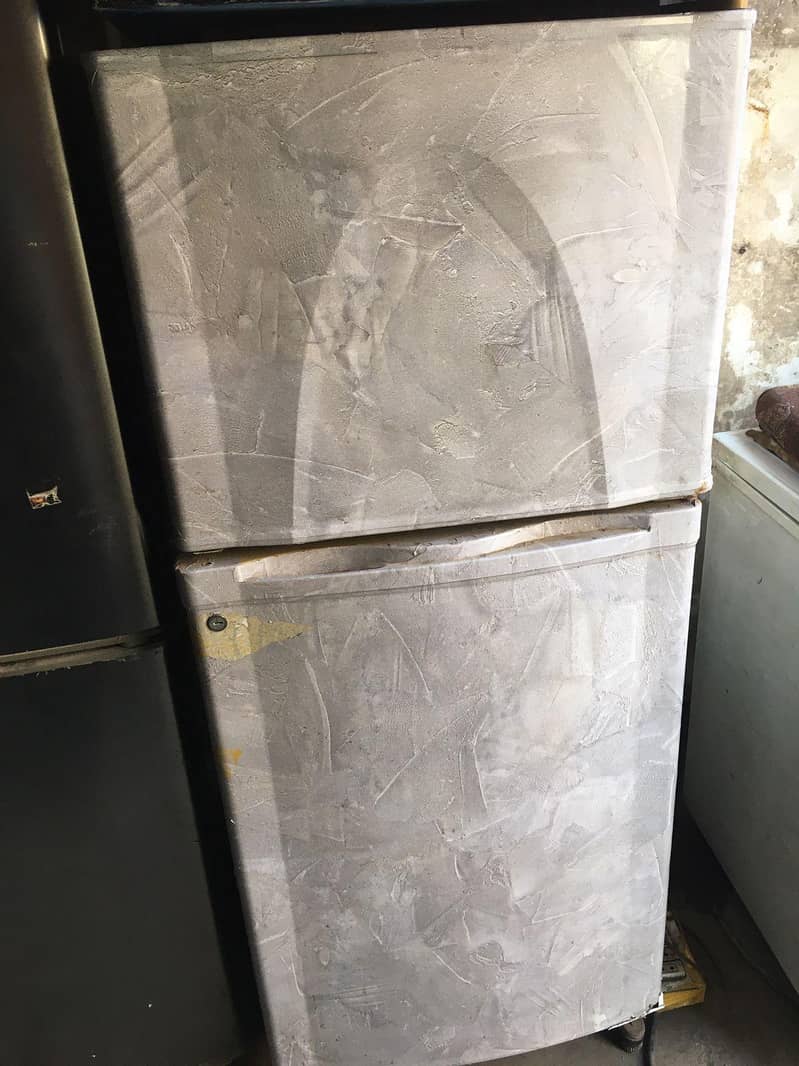 Dawlance fridge 0