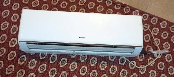 Gree 1 ton Dc inverter heat and cool totally genuine