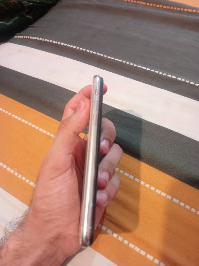 iphone X 4