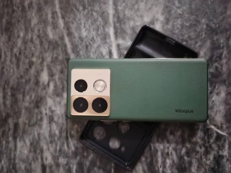 Infinix Note 40 pro 0