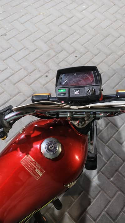 Honda cd vip condition m All Punjab num laga hova h