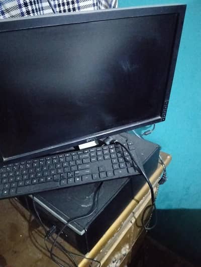 Dell CPU i3 3rd generation with 128 gp SSD HP Lcd