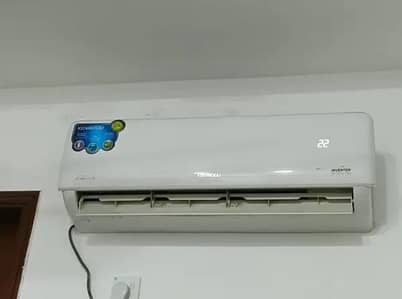 Kenwood 1 ton Dc inverter heat and cool totally genuine