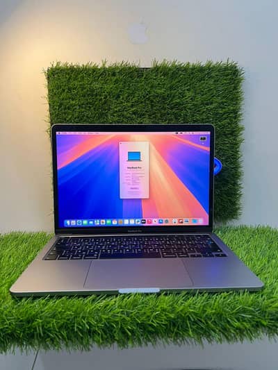 apple MacBook pro 2020 13 inch 256 gb core i5