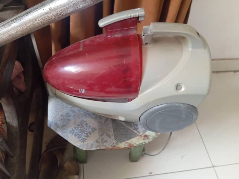 vacuum cleaner 2