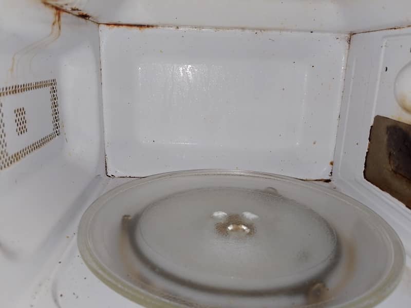 Dawlance microwave 1