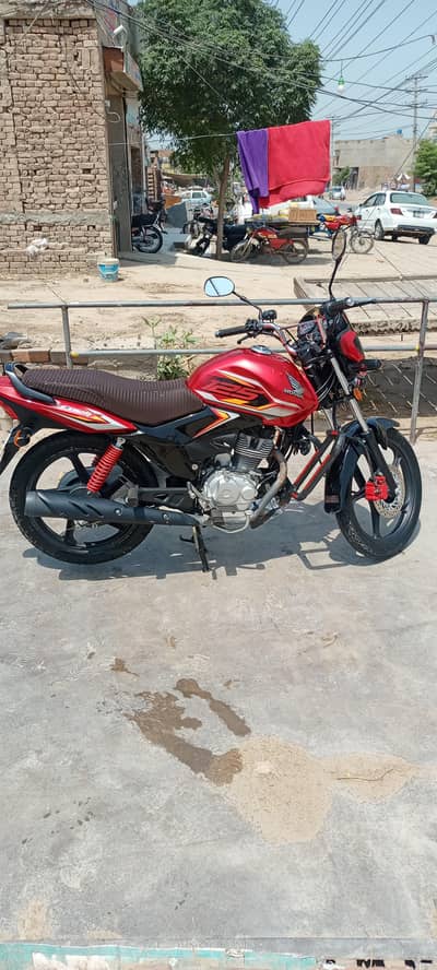Honda CB125 F 03139380990 Whatsapp and call