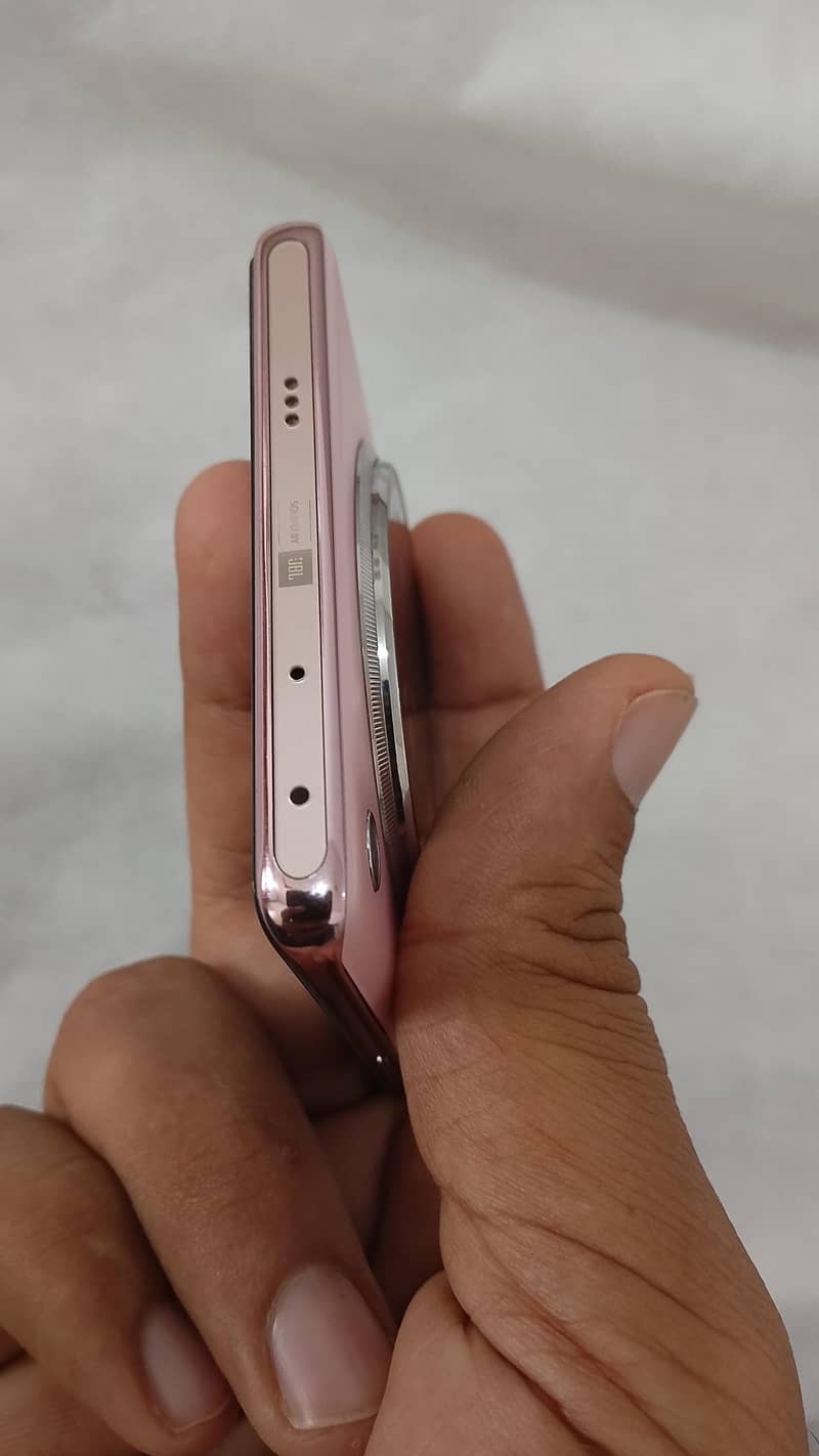 Infinix Zero 40 4
