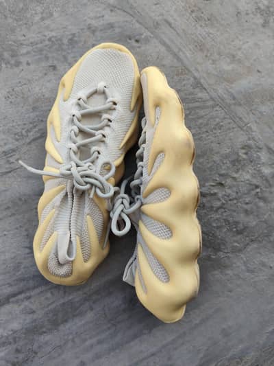 Adidas Yeezy 450 – Size 9