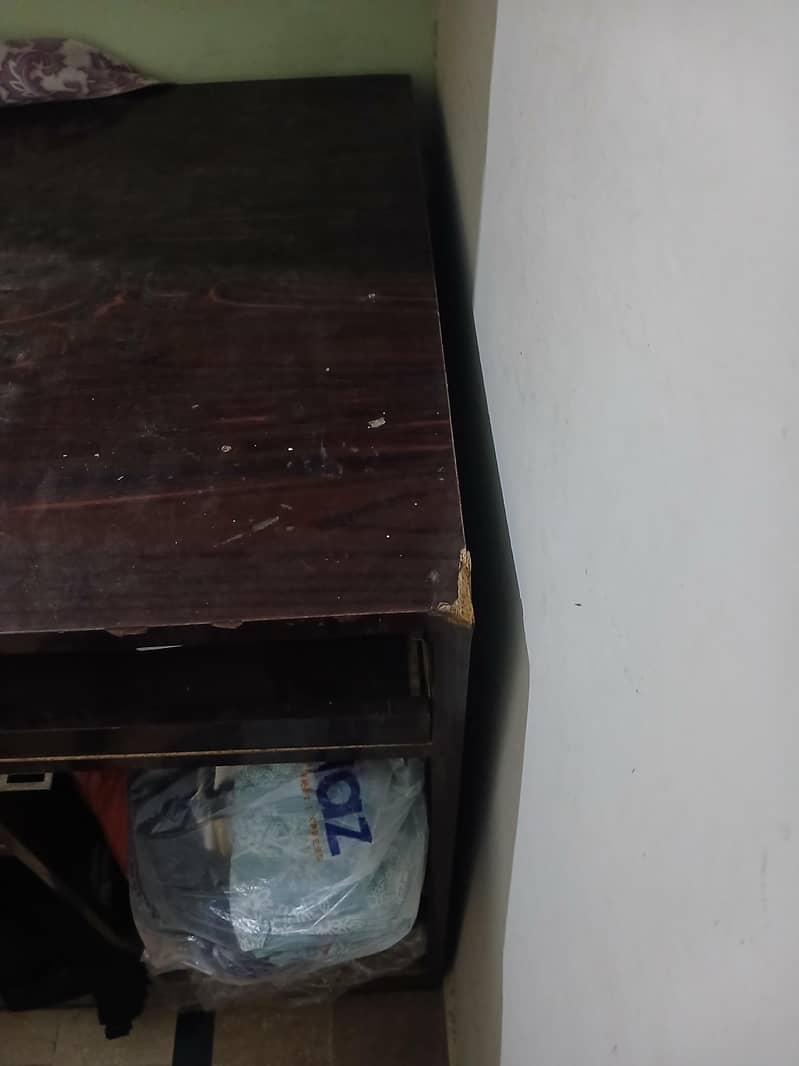 computer trolley 0