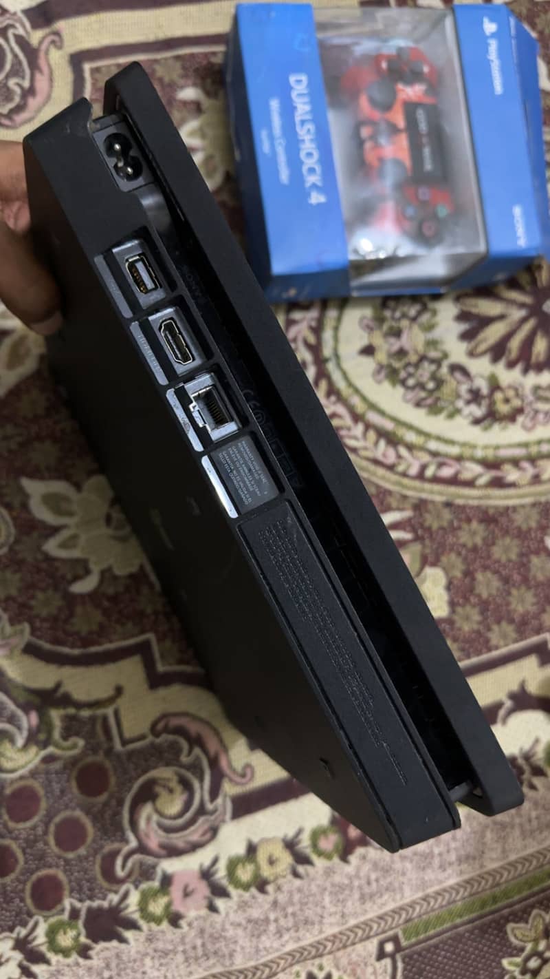 Ps4 slim 0