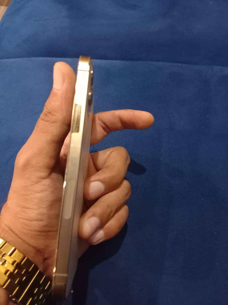 iphone 12 pro 2