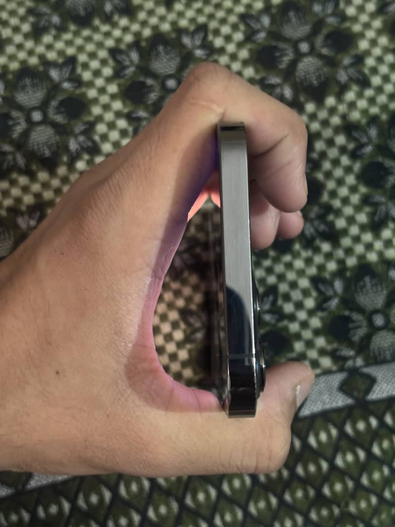 Iphone 12 pro max 2