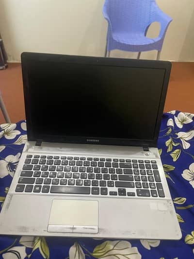 Samsung Laptop with 128 gb ssd