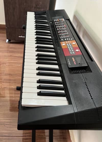 Yamaha F S 1 poano