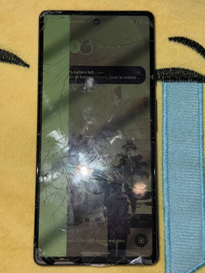 Pixel 6a panel damage 1