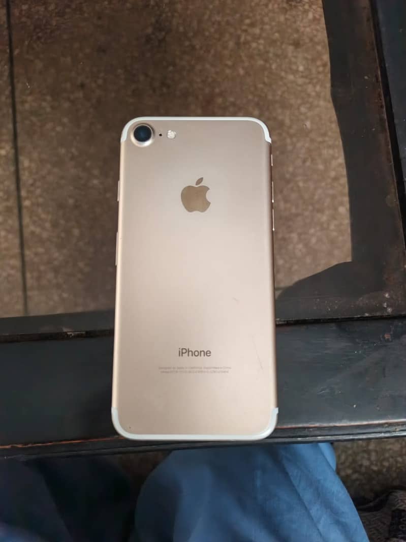 iPhone 7 3