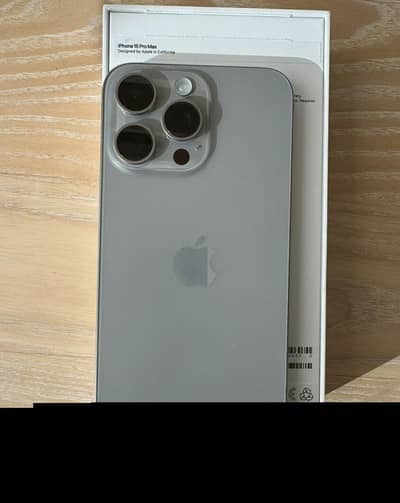 iphone 15 pro max, natural titanium, 8/256 for sale.