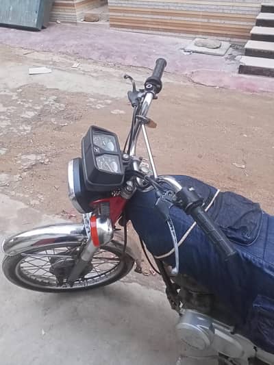 united 125
