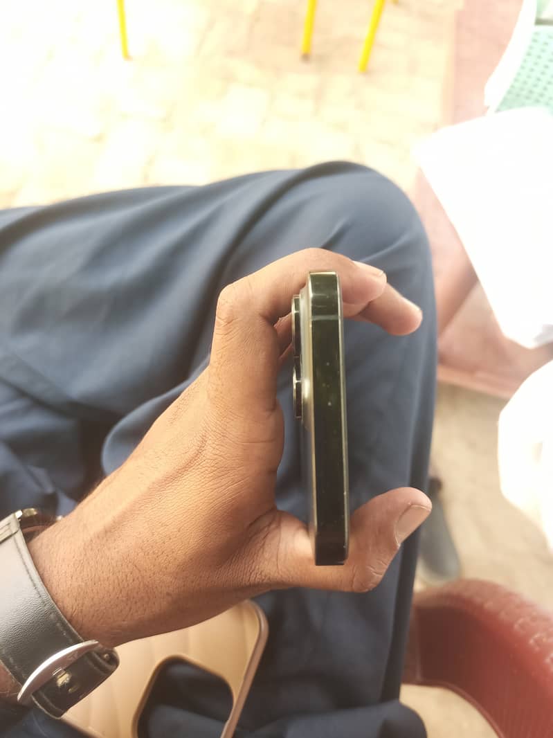Iphone 14pro max 1