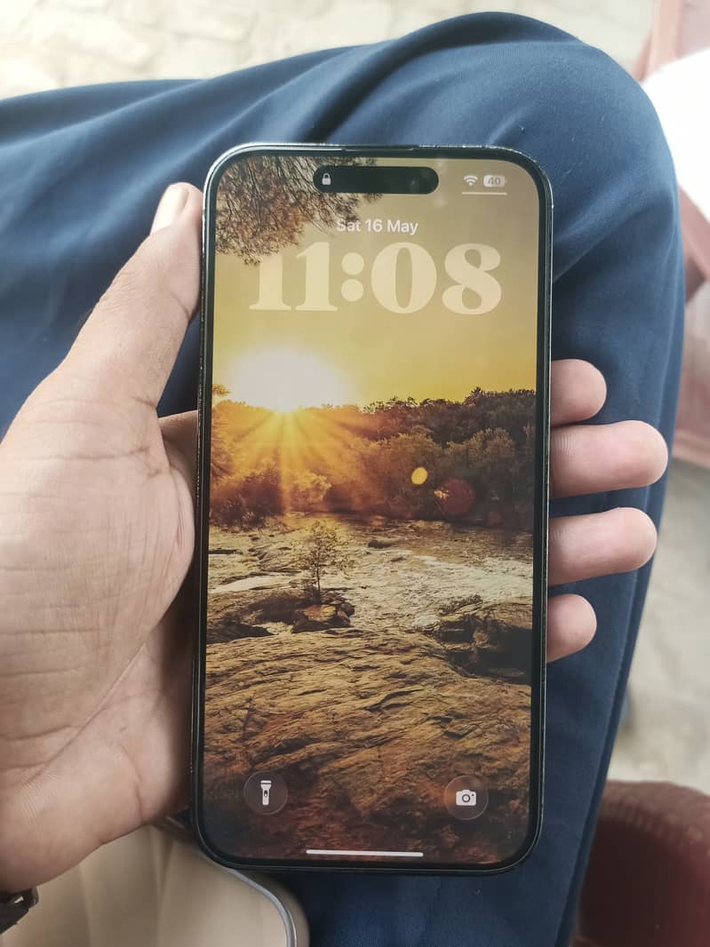 Iphone 14pro max 5