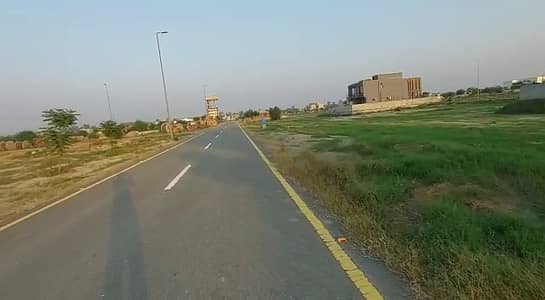 COMMERCIAL PCC 147 NEAR ASKARI 250 FT MAIN ROAD PLOT FOR SALE