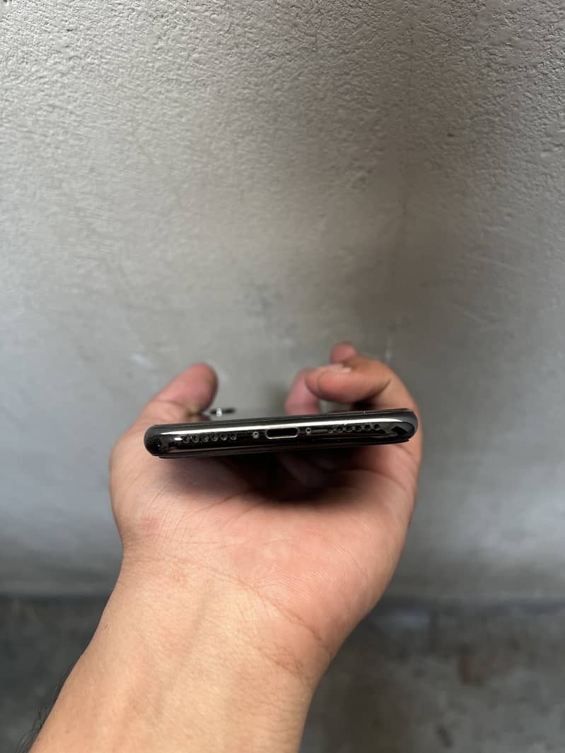 iPhone X 6