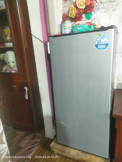 43 inches medium size dawlance one door fridge separate freezebox