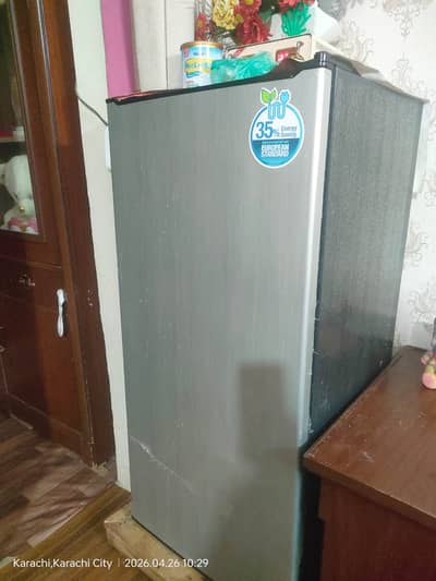43 inches medium size dawlance one door fridge separate freezebox