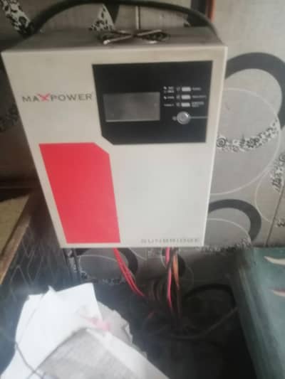 Max power soler invertor
