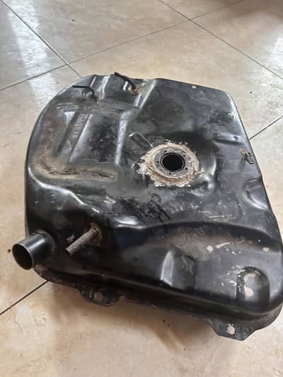 Mehran tank  Genuine