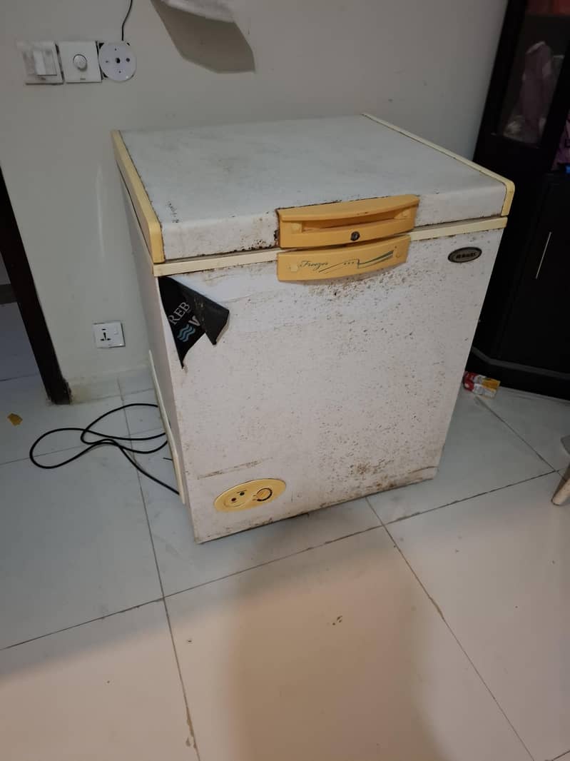 Waves single door freezer 0