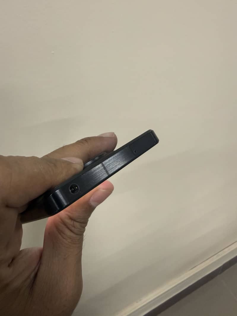 Sharp Aquos R7 5