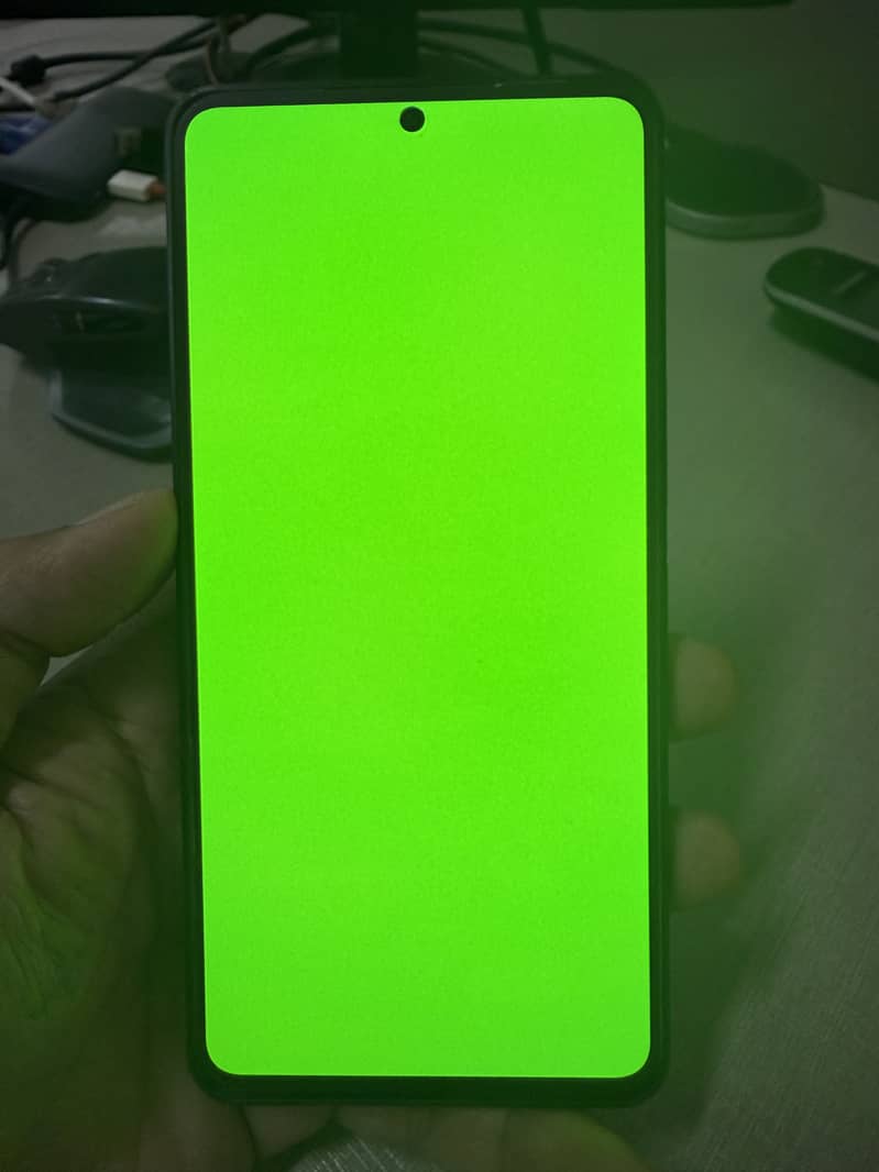 Sharp Aquos R7 15
