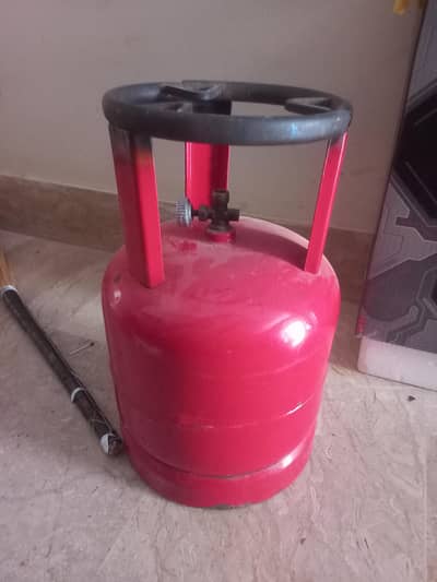 4 kg wala he 4 kg weight he iska khali ka