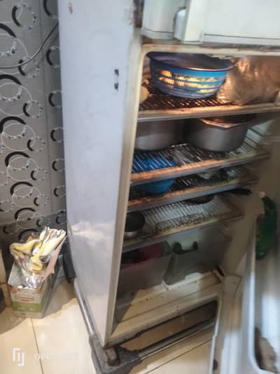 Full size Dawlance fridge for sale