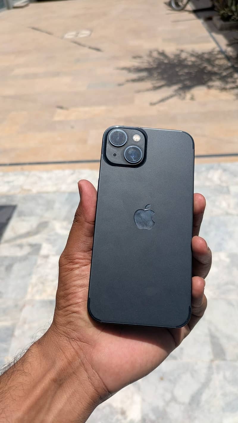 Apple iPhone 13 4