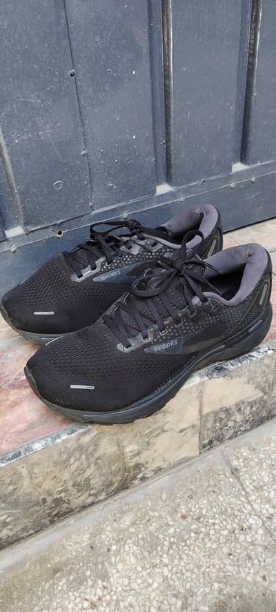 Brookes shoes 14 ghost 44 number