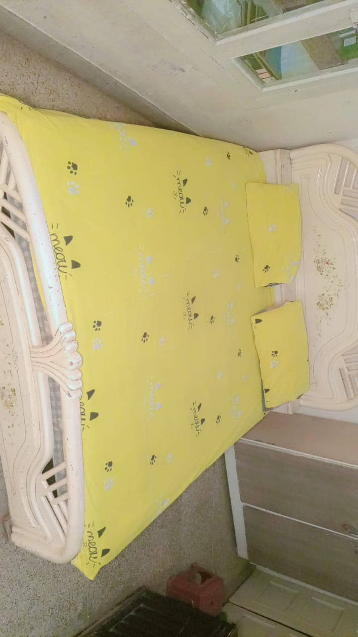 KING SIDE BED 1