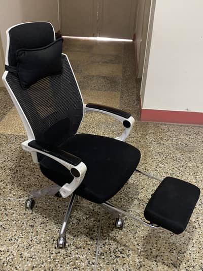 Office Executive Chair with headrest & lumber support