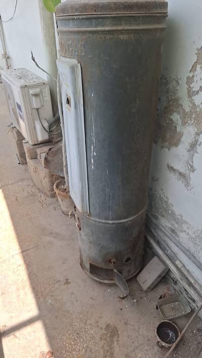 Scrap gyser for sale