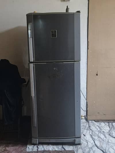 Dawlance Medium Size Refrigerator
