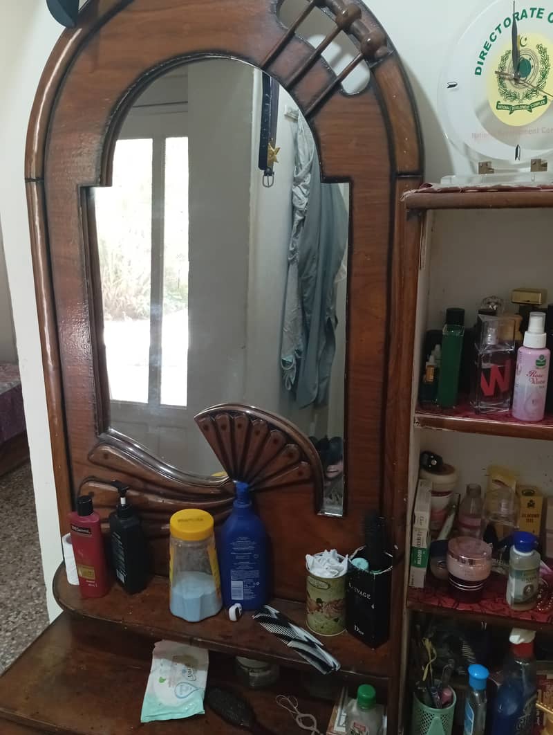 Dressing table 1