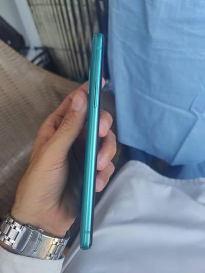 OnePlus 8t ram room 12/256 10by8 condition. urgent sale.