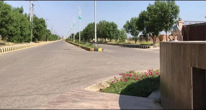 10 marla plot availble at block D 5