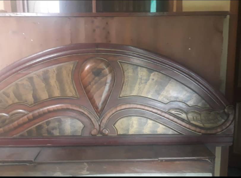 double bed with dressing table 0